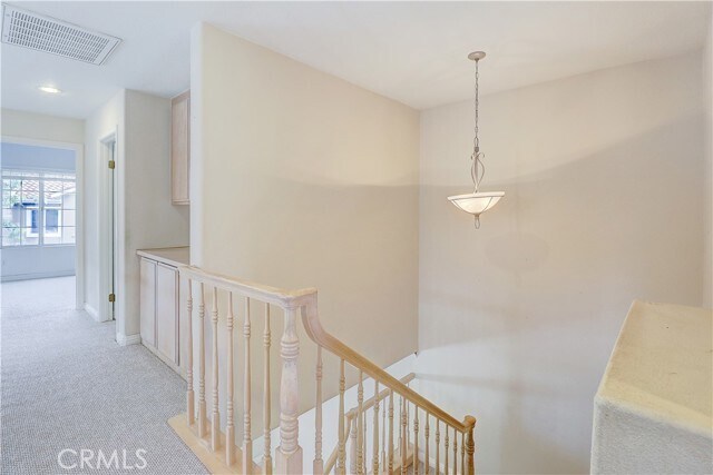 Building Photo - 22 Matisse Cir