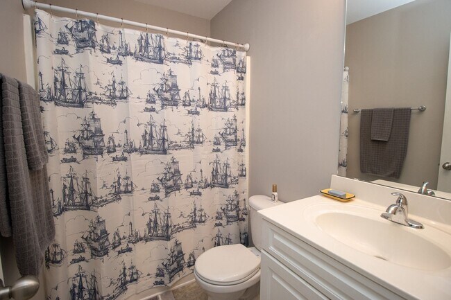 Building Photo - Spacious 3BR in Myers Creek – Fenced Yard, Workshop w/ Electricity & Bright Open Living!