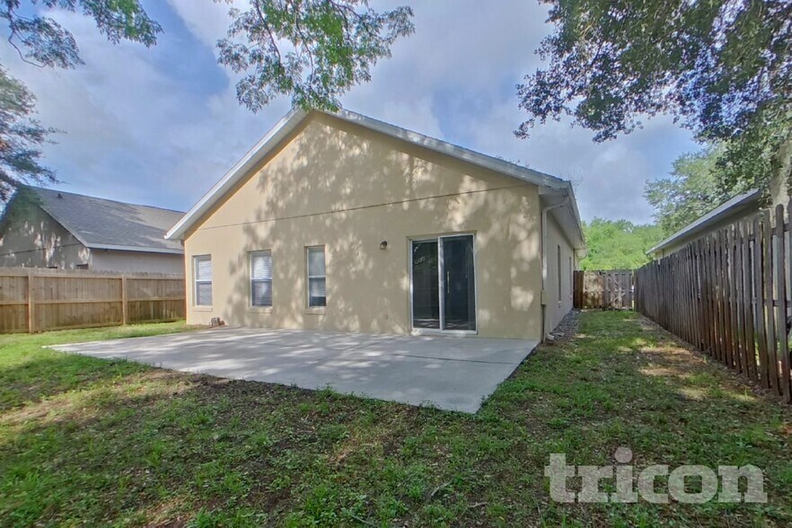 Building Photo - 2143 Kaylas Ct