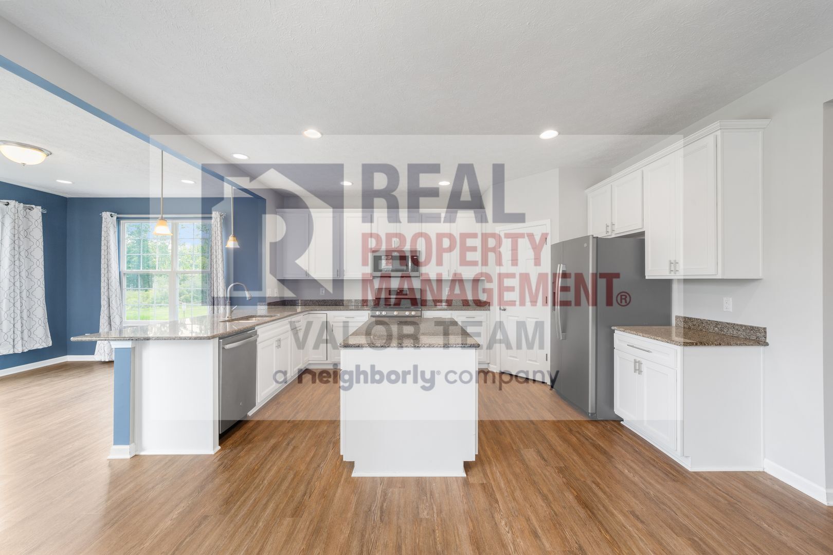 Building Photo - Custom 4 Bed, 3.5 Bath Home in Highly Desi...
