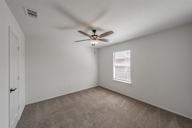 Building Photo - 617 Dover Ct