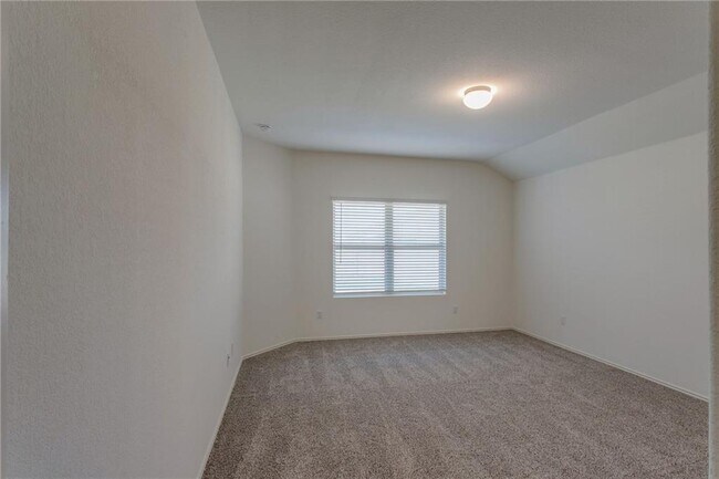 Building Photo - 6412 Laurencia Pl