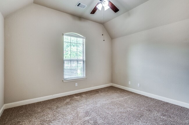 Building Photo - Beautiful 3 Bedroom with Bonus Media Room
