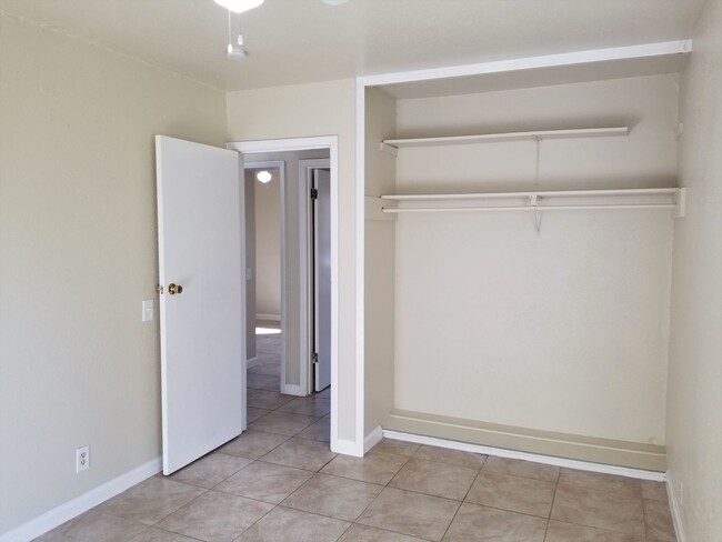 Building Photo - Move-In ready **LACKLAND AFB**