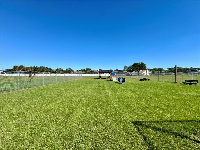 Building Photo - 2200 Waterleaf St