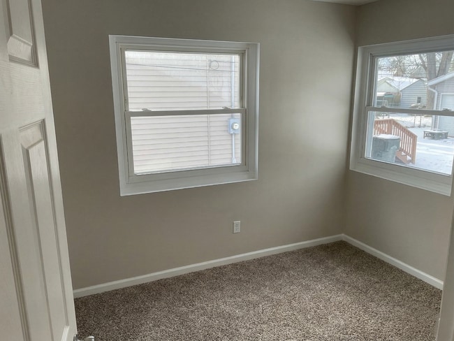 Building Photo - 222 Bellfield Ave