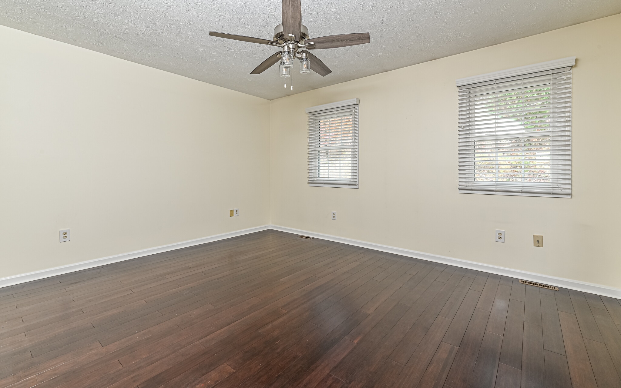 Building Photo - 417 Ten Point Ln