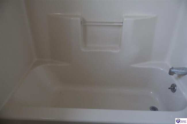 Building Photo - 4484 Rineyville Rd