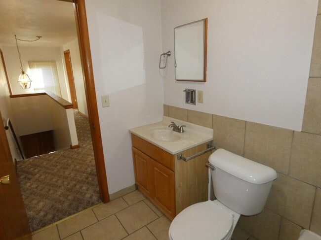 Building Photo - 137 N Wacouta Ave