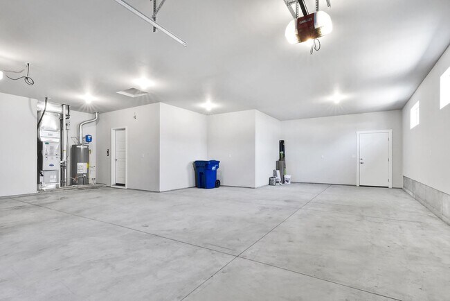 Building Photo - Coming Soon! Newer Custom built home with ...