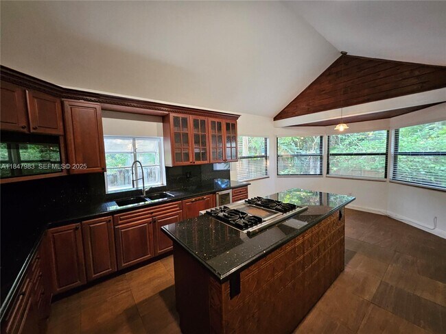 Building Photo - 38 SW 6th St