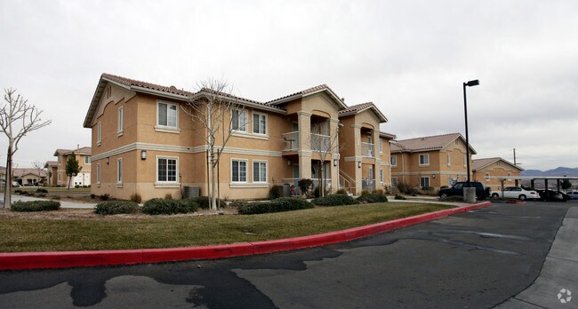 Primary Photo - Suncrest Apartments