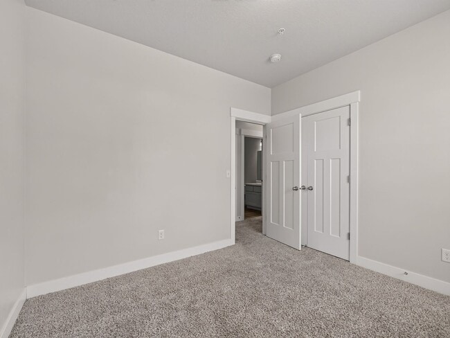 Building Photo - Spacious 3 Bed, 2 Bath Condo in The Exchange – Lehi, UT