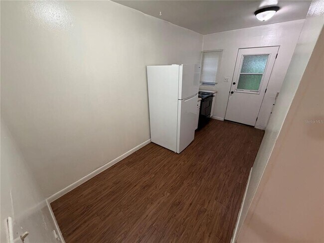 Building Photo - 2107 S Mills Ave