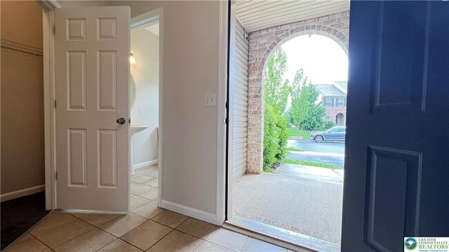 Building Photo - 254 Milkweed Dr