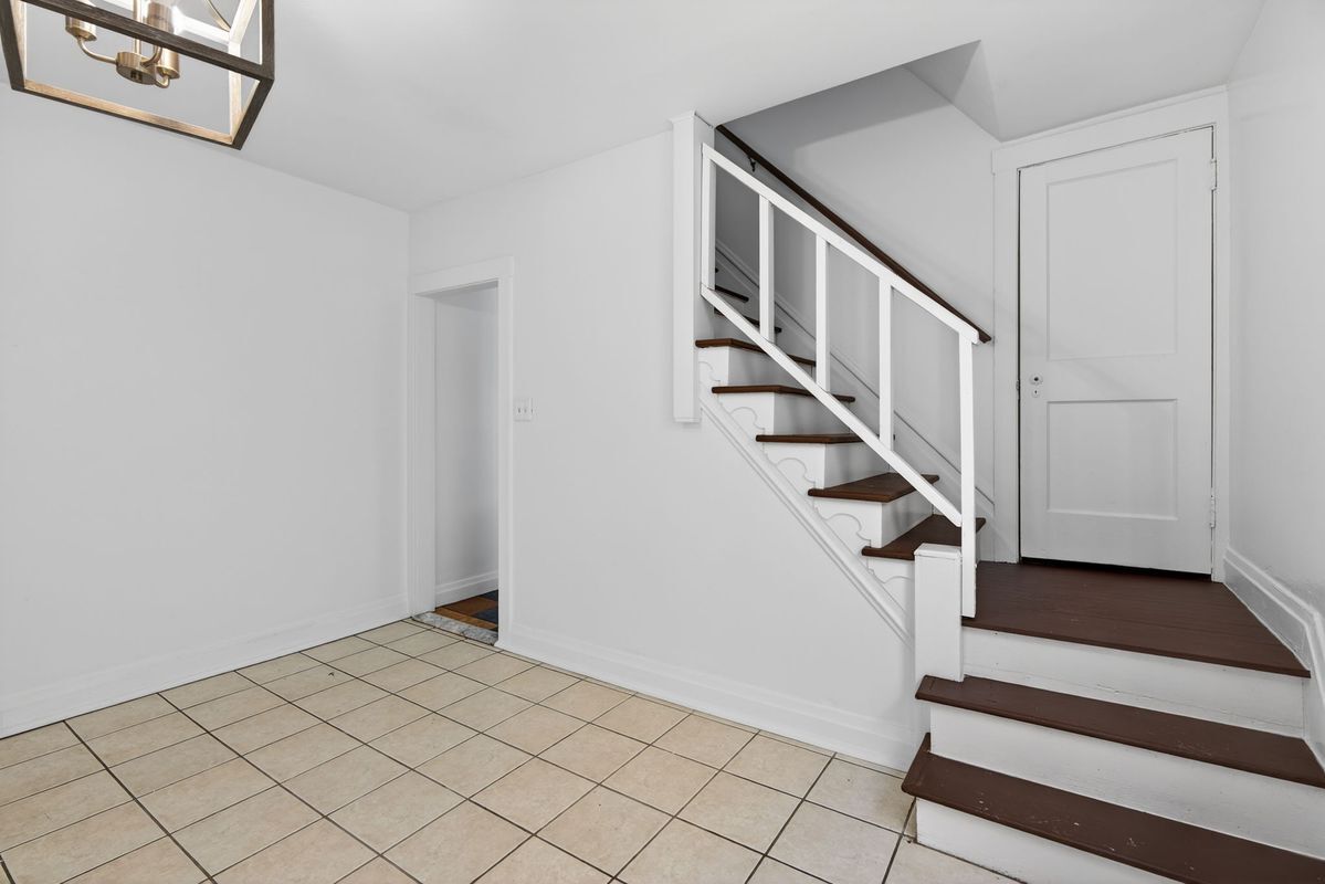 Building Photo - 406 S 18th St