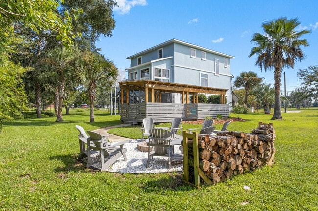 Building Photo - 139 Brady Dr