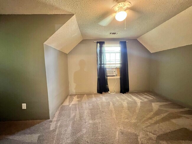 Building Photo - 4045 MICHAEL Dr