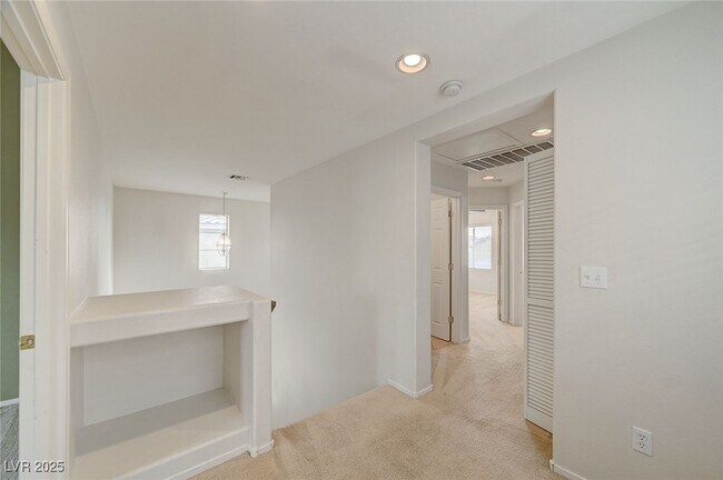 Building Photo - 9408 Santana Siesta Ave