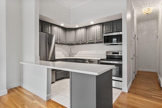 Building Photo - 431 Columbus Ave