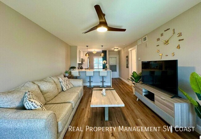 Building Photo - 6300 South Pointe Blvd