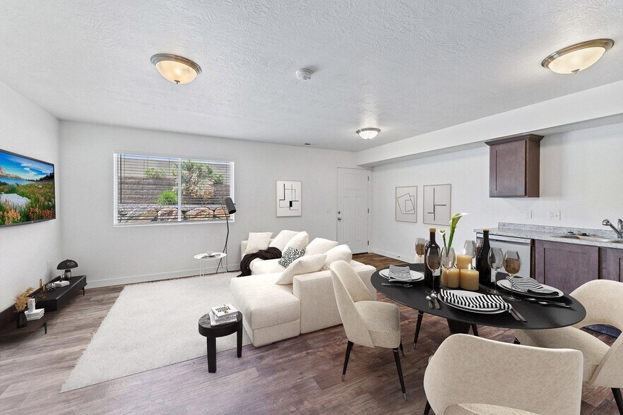 Building Photo - 14888 S Sliding Rock Way