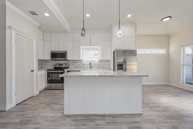 Building Photo - 2708 Sam Wilson St