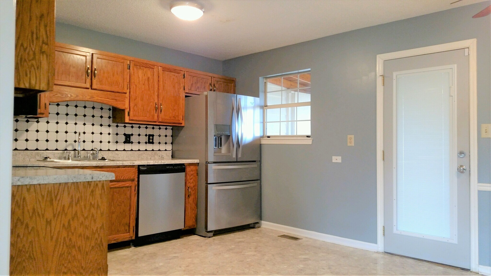 Building Photo - 2212 Southforke Dr SE