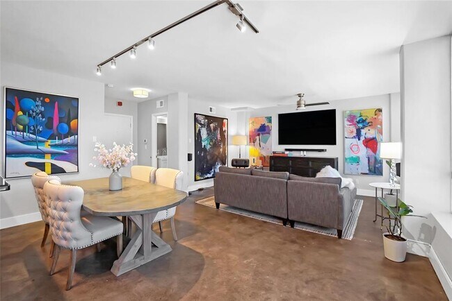 Building Photo - 1212 Guadalupe St