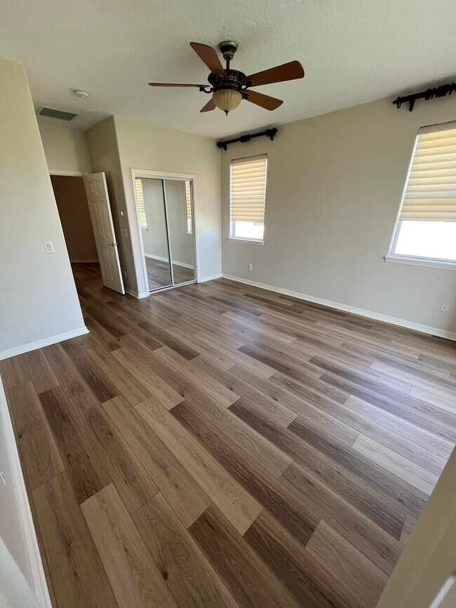 Building Photo - 8760 The Esplanade Ct