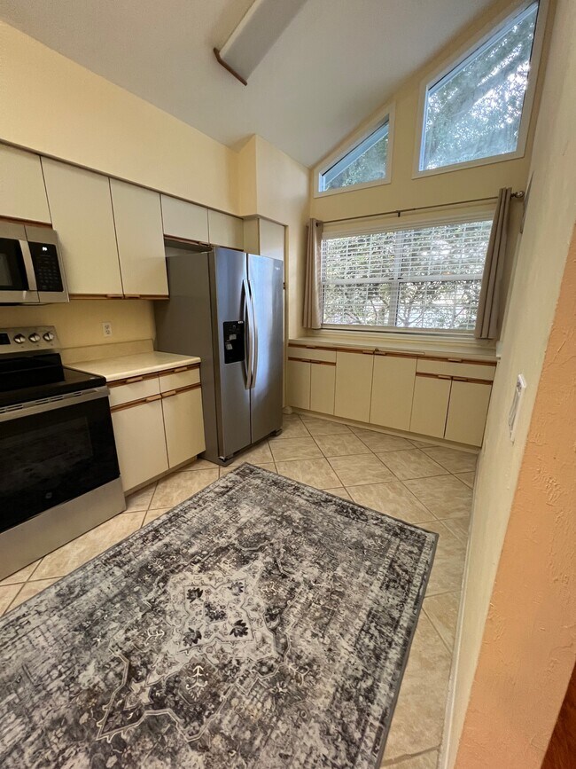 Building Photo - 3211 NW 103rd Dr