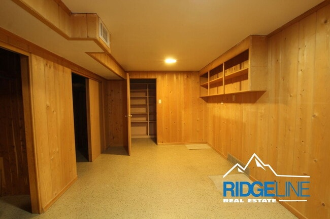 Building Photo - 2105 9th Ave S