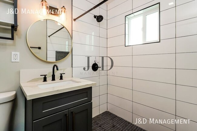 Building Photo - 1708 Marson St