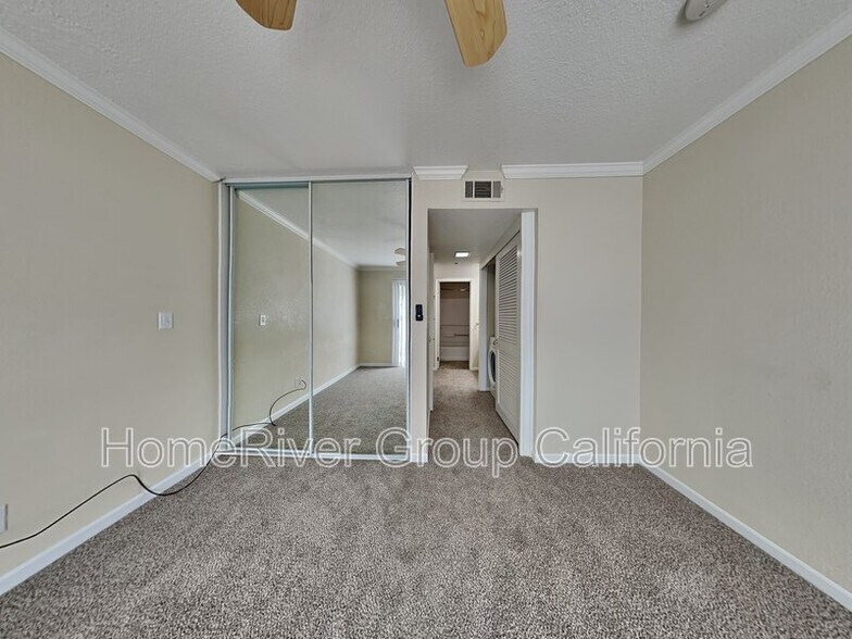 Building Photo - 1019 Dornajo Way