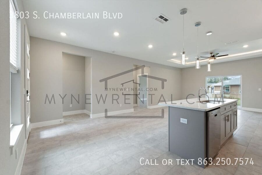 Building Photo - 3803 S Chamberlain Blvd