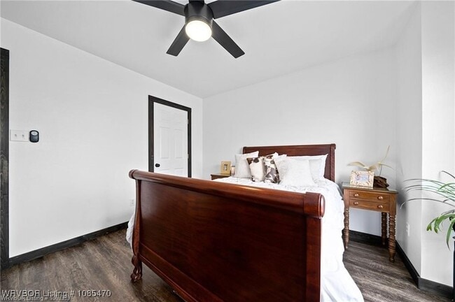 Building Photo - 400 Bordeaux Cir