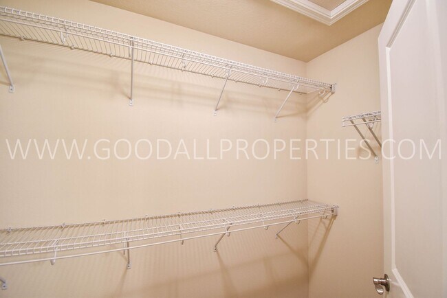 Building Photo - 1255 SE Waddell Way