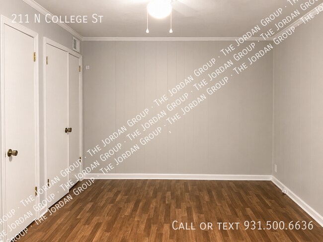 Building Photo - 211 N College St