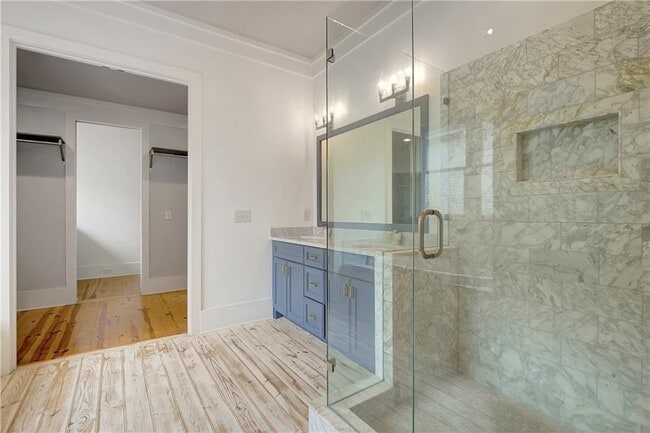 Building Photo - 10559 Serenbe Ln