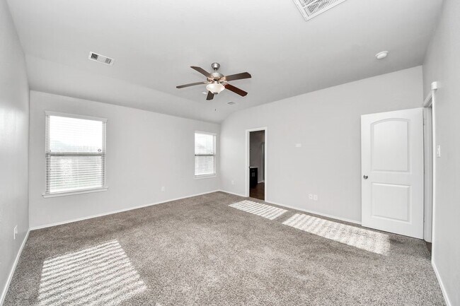 Building Photo - 5410 Dovetail Arbor Trace