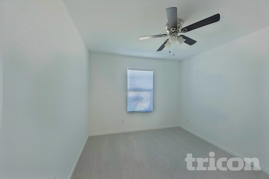 Building Photo - 3016 Pine St