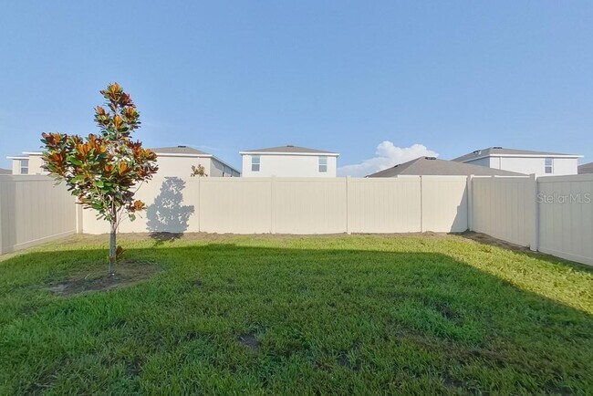 Building Photo - 8656 SW 44th Ct