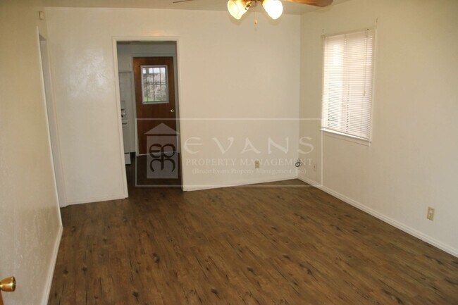 Building Photo - 2925 E Westcott Ave