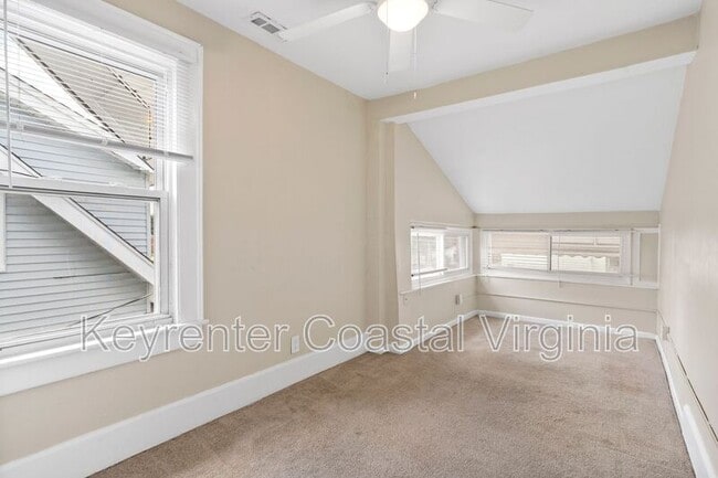 Building Photo - 2828 Tidewater Dr