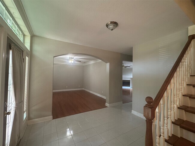 Building Photo - 4319 Greystone Way