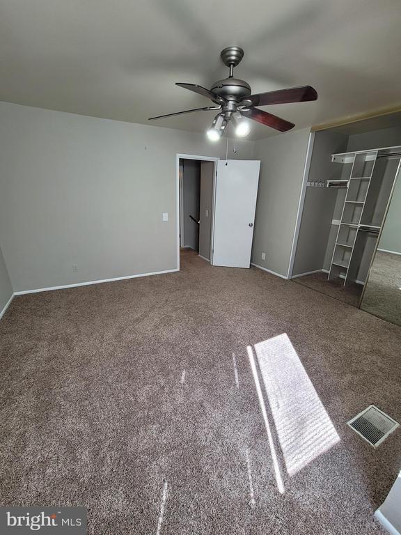 Building Photo - 2623 Glengyle Dr