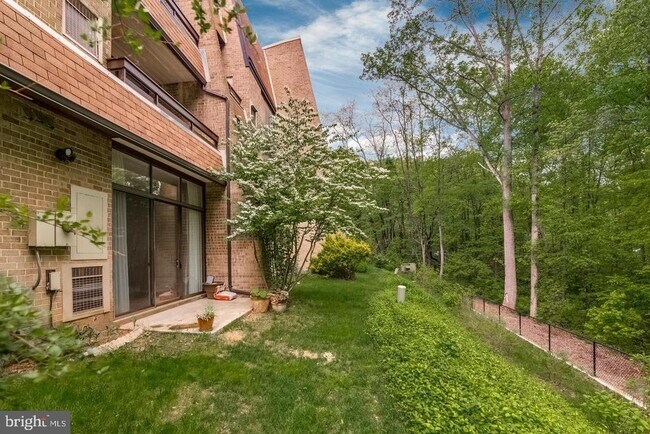 Building Photo - 11564 Rolling Green Ct