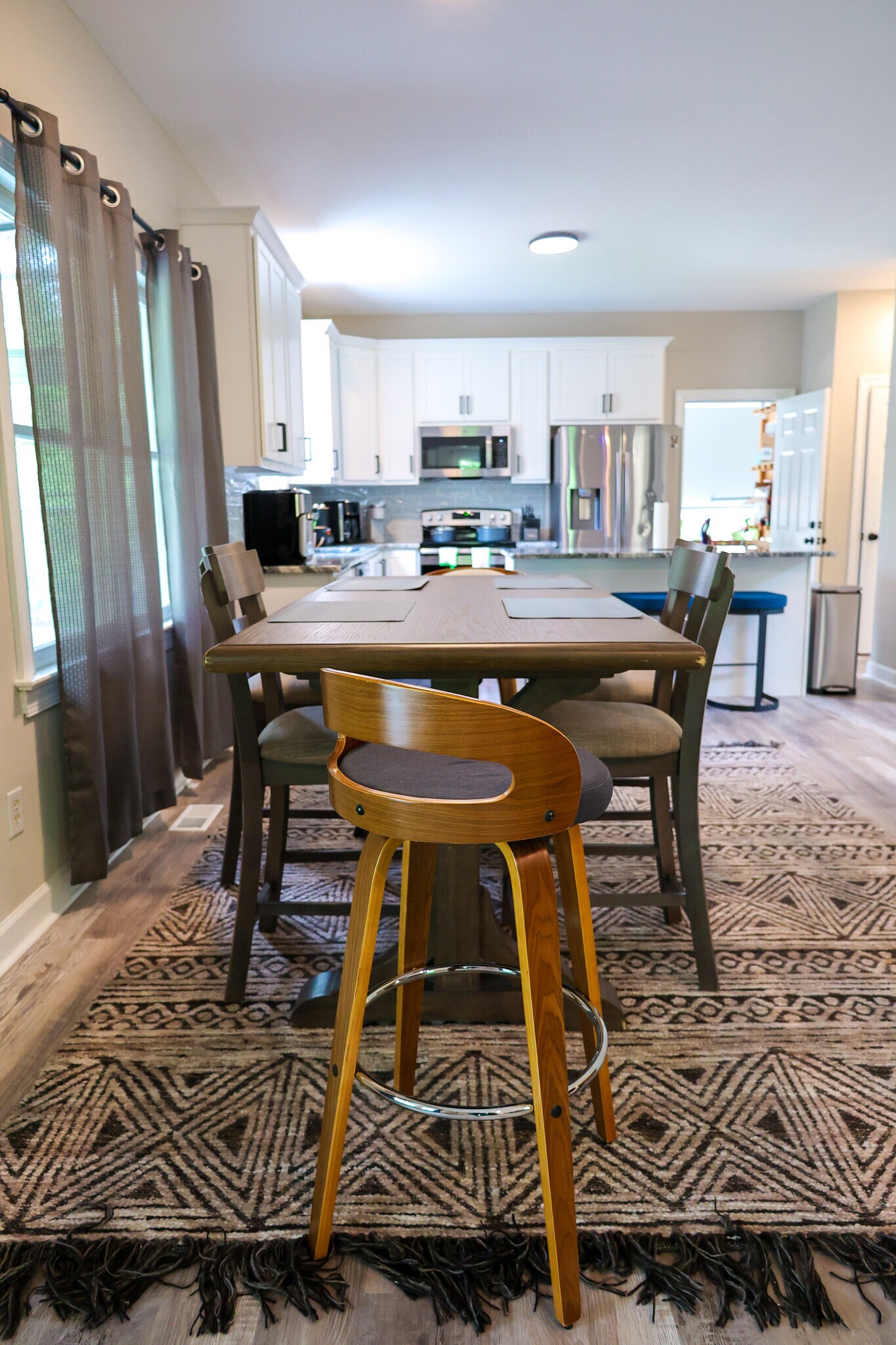 Building Photo - 1208 Enchanted Oaks Dr