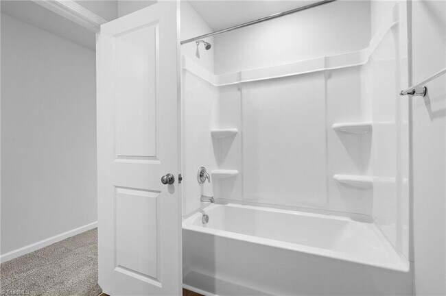 Building Photo - 1729 University Dr