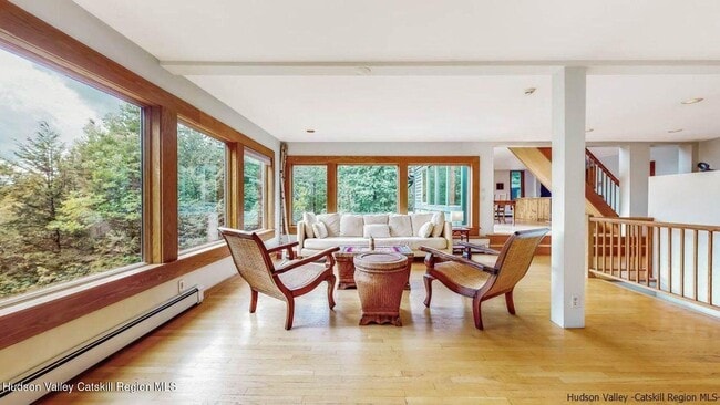 Building Photo - 376 Abbey Rd